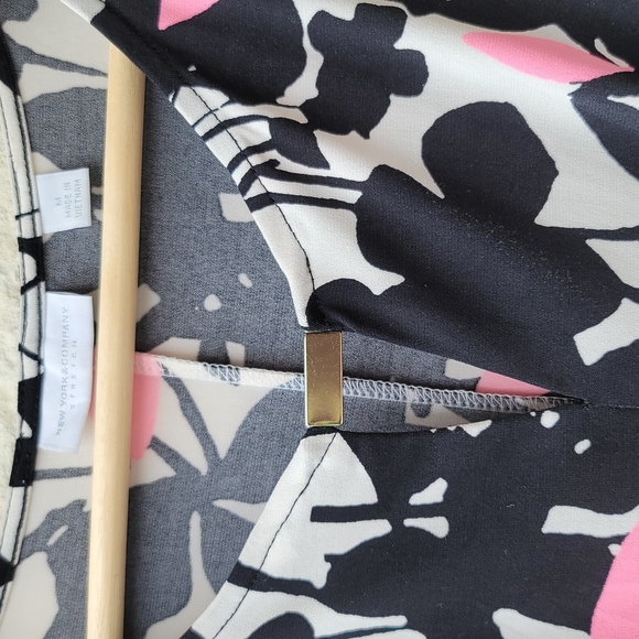 pink. cream. black. gold. - Picture 9 of 11